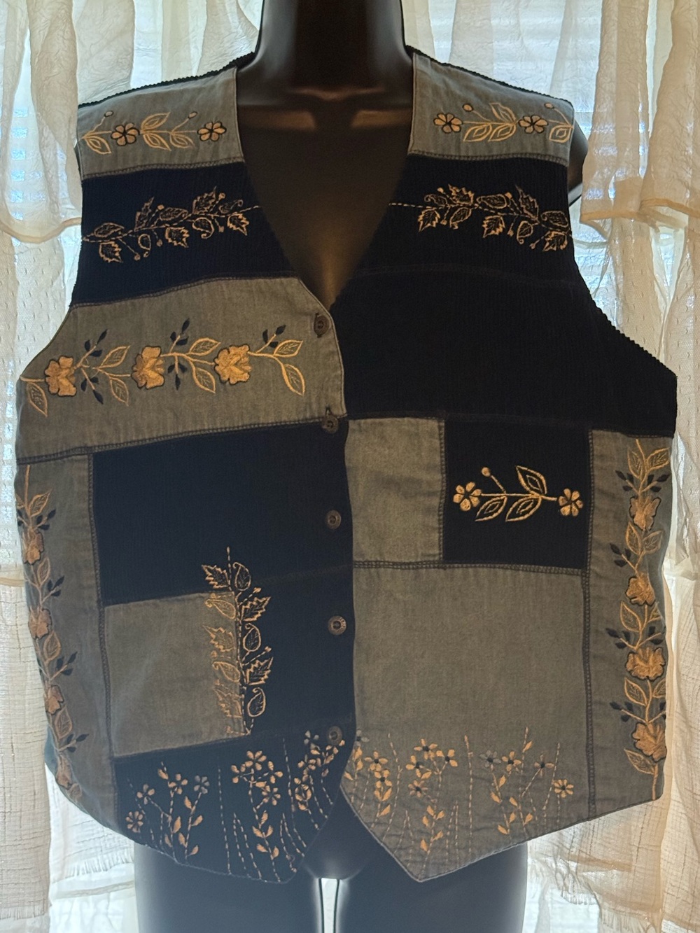 90’s Cotton Van Heusen Navy and Denim embroidered Women's Vest